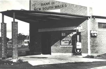 Black and white photograph of Money's Motor Garage